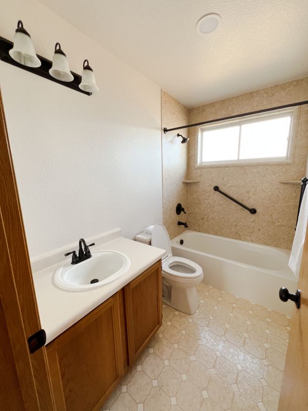 Bathroom Makeover Service in Brookfield, OH